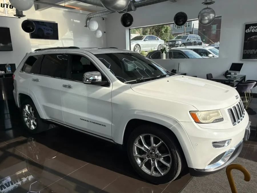 Used 2014 Jeep Grand Cherokee Summit AWD/4WD image 2