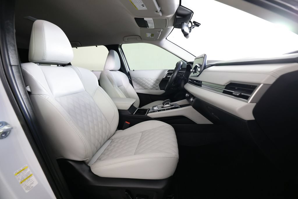 Used 2024 Mitsubishi Outlander SEL FWD image 10