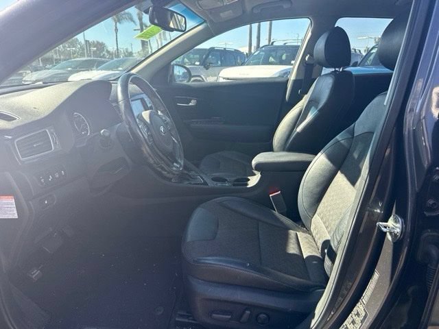 Used 2019 Kia Niro S Touring FWD image 6