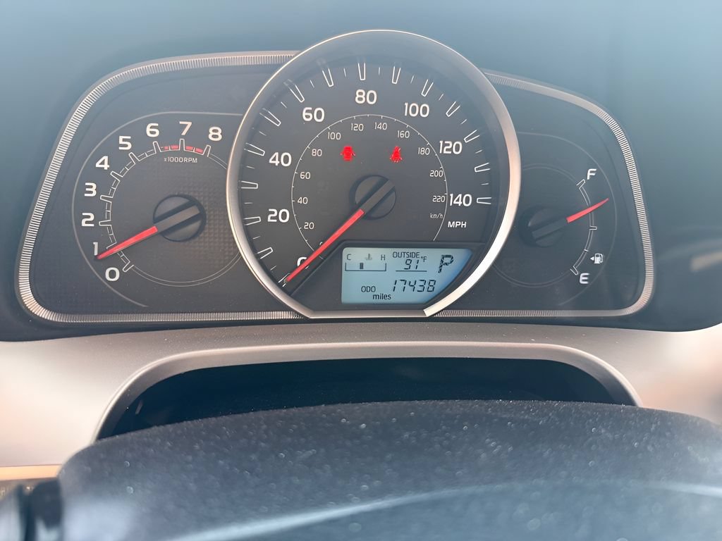 Used 2015 Toyota RAV4 XLE AWD/4WD image 10