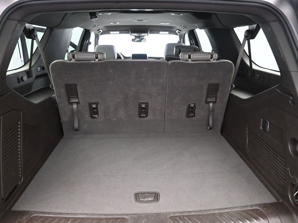 Used 2024 Chevrolet Suburban LT image 24