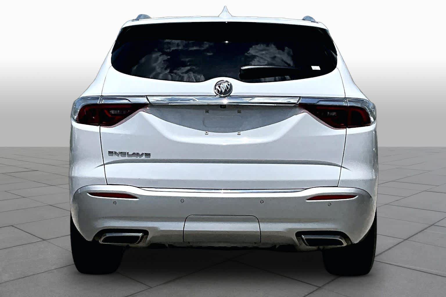 Used 2023 Buick Enclave Essence FWD image 5