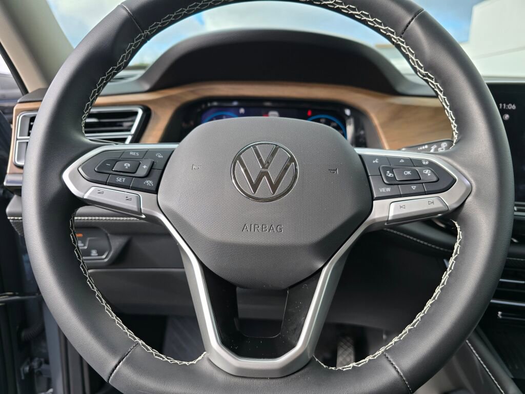 New 2025 Volkswagen Atlas SE image 14