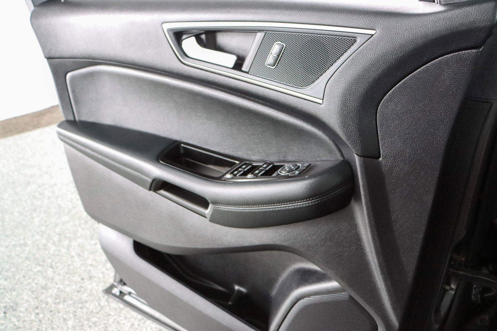 Used 2019 Ford Edge SEL w/ Equipment Group 201A image 21