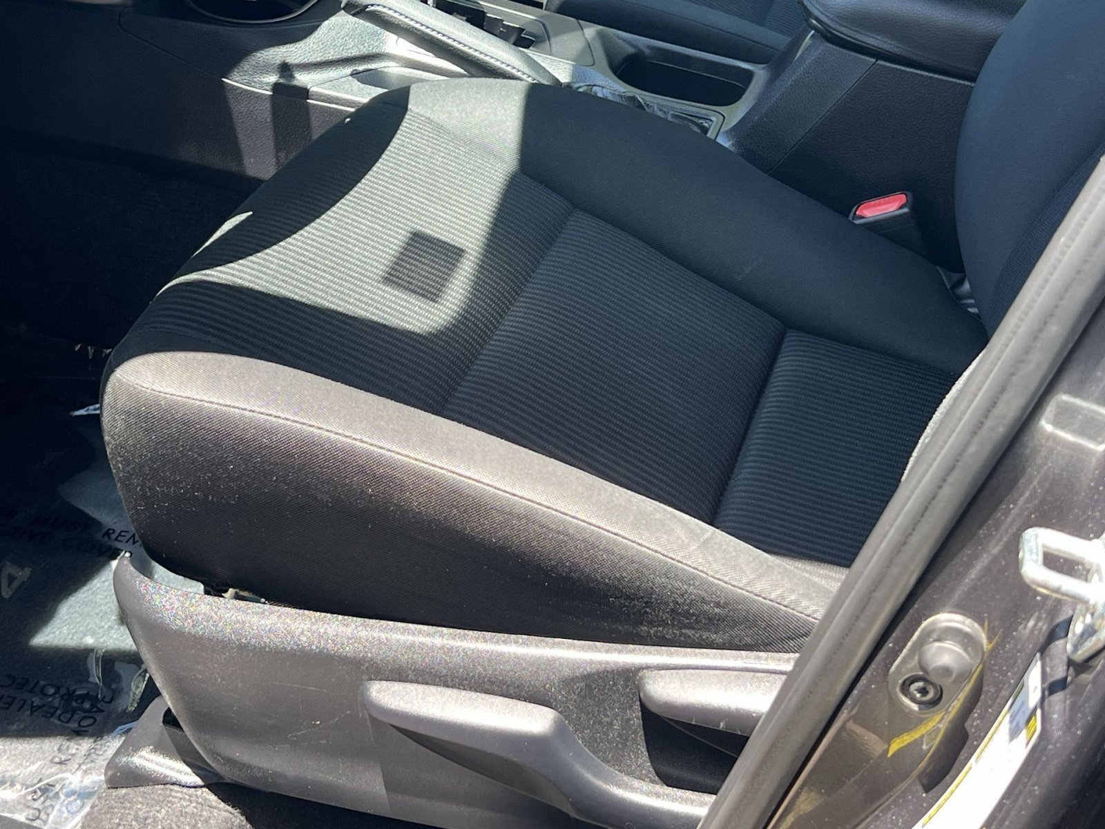 Used 2016 Toyota RAV4 LE FWD image 11