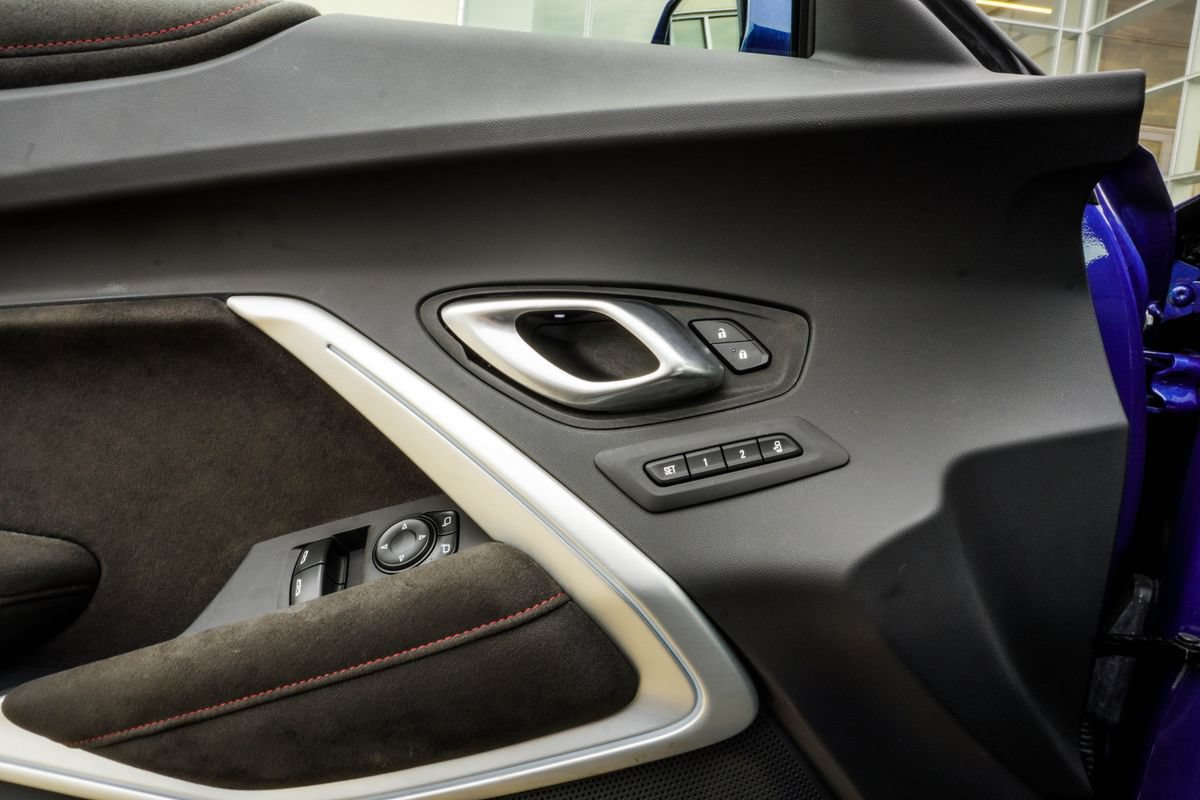 Used 2022 Chevrolet Camaro ZL1 RWD image 30