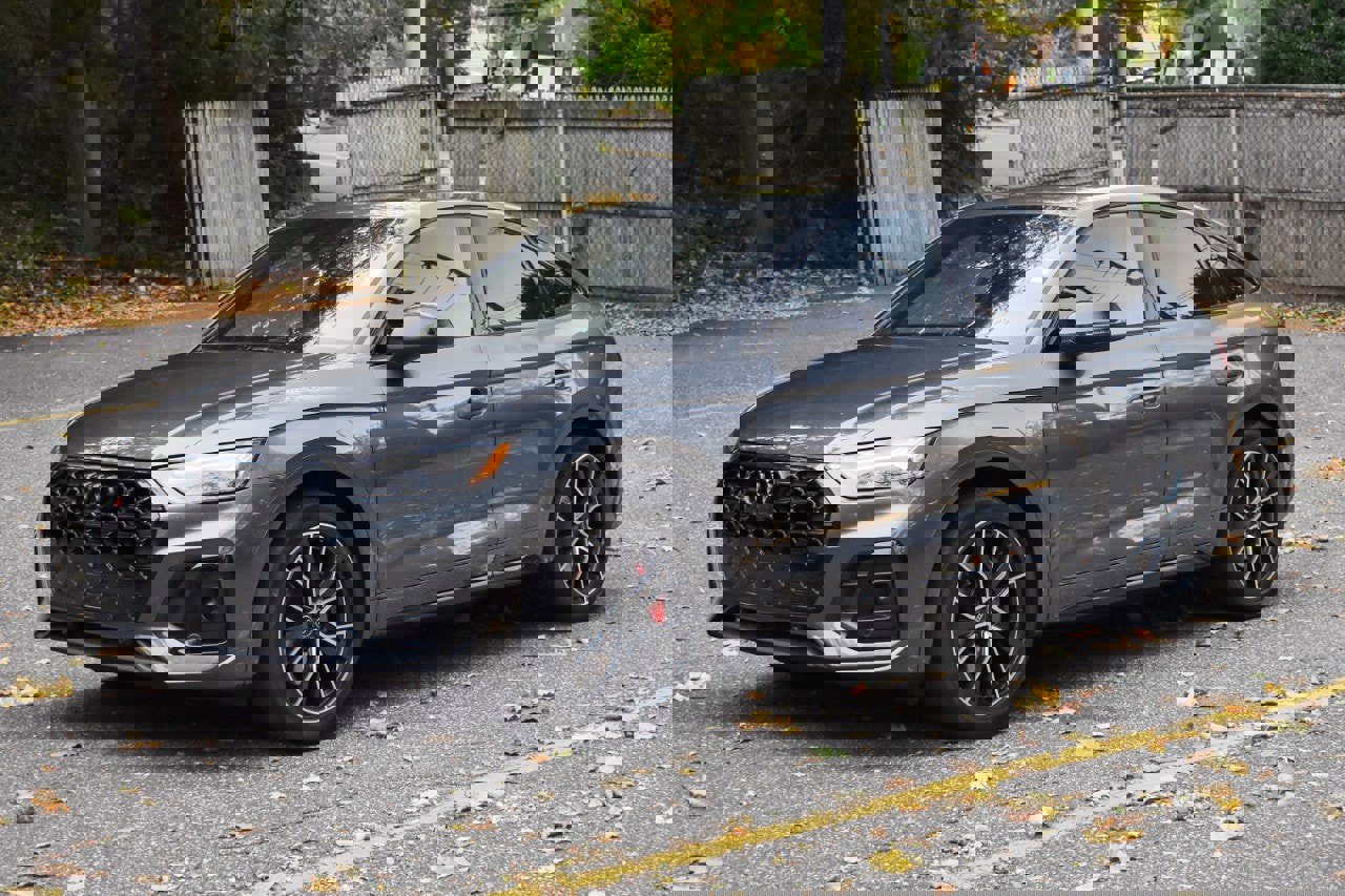 Used 2023 Audi SQ5 Premium Plus w/ Premium Plus Package image 2