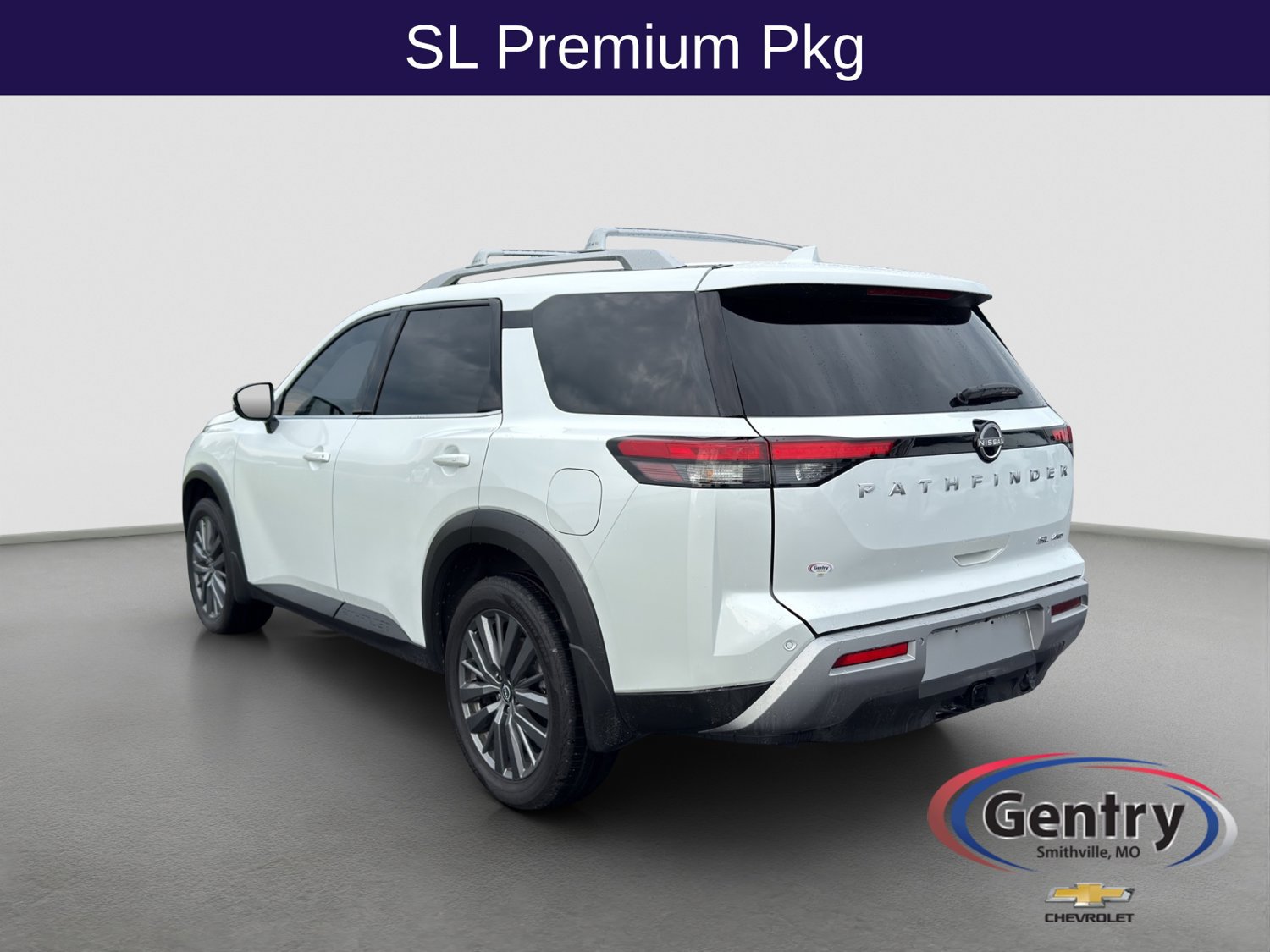 Used 2025 Nissan Pathfinder SL w/ SL Premium Package AWD/4WD image 4