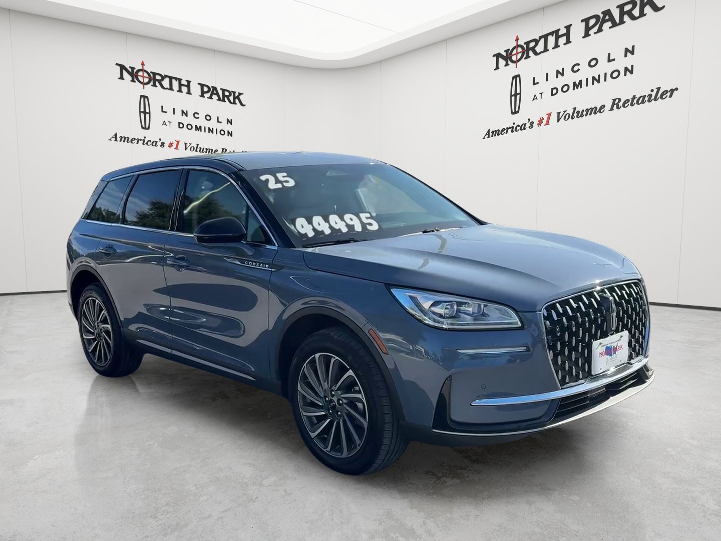 Used 2025 Lincoln Corsair Reserve FWD image 7