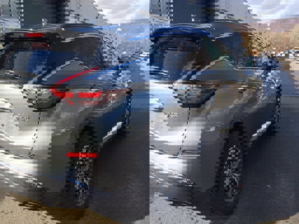 Used 2023 Nissan Murano SV image 10