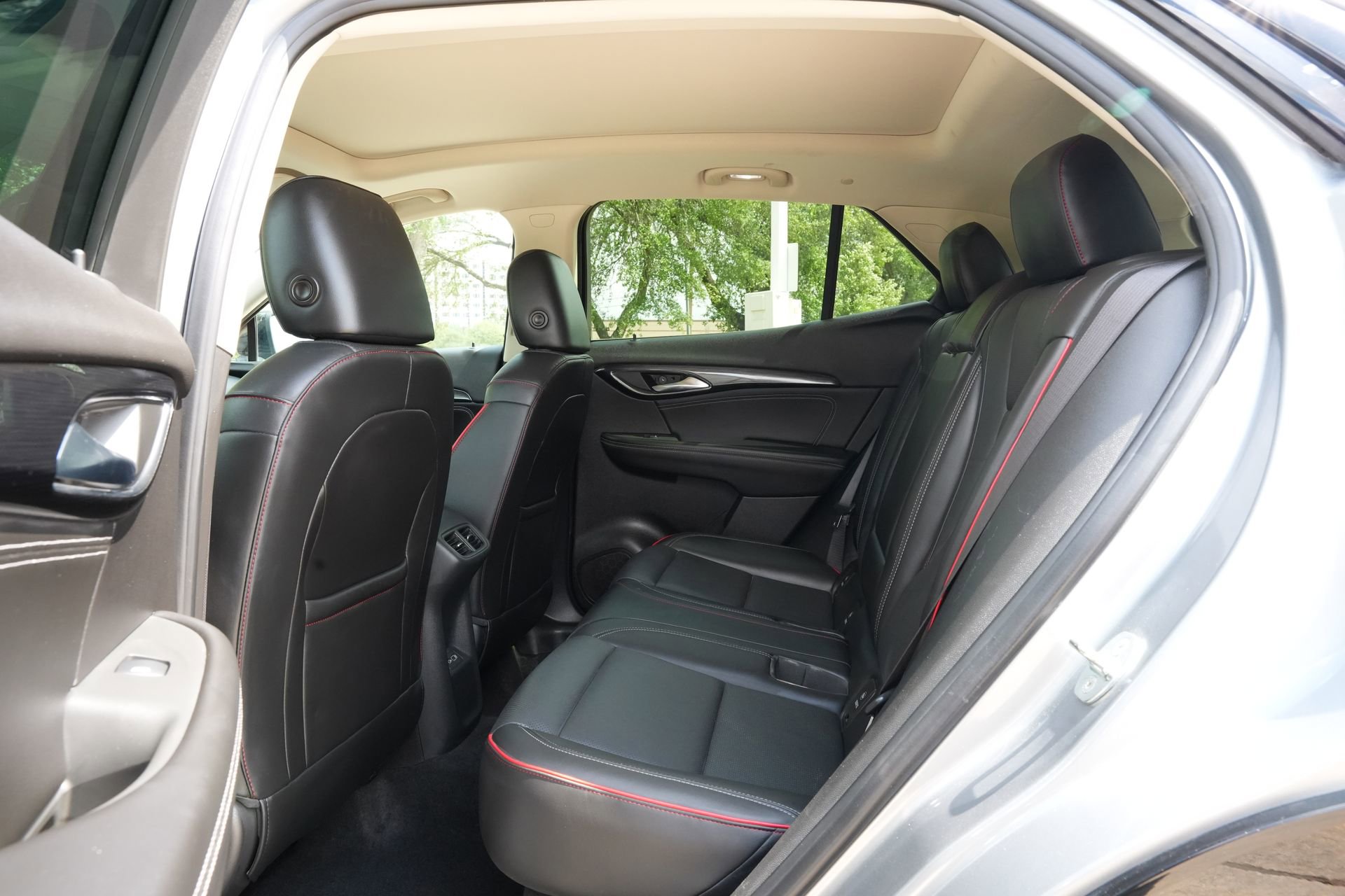 Used 2023 Buick Envision Essence w/ Sport Touring Package image 19