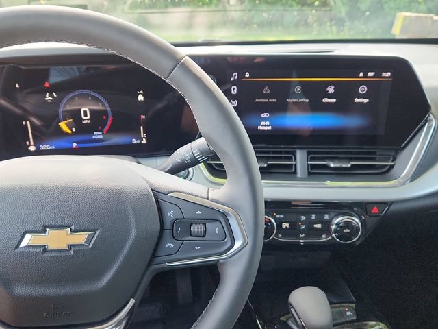 New 2026 Chevrolet Trax LT w/ Sunroof Package FWD image 26