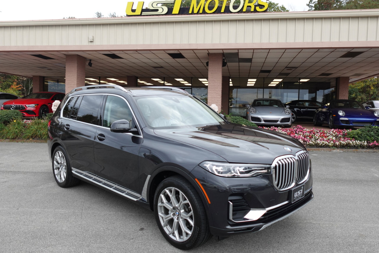 Used 2022 BMW X7 xDrive40i w/ Parking Assistance Package image 25