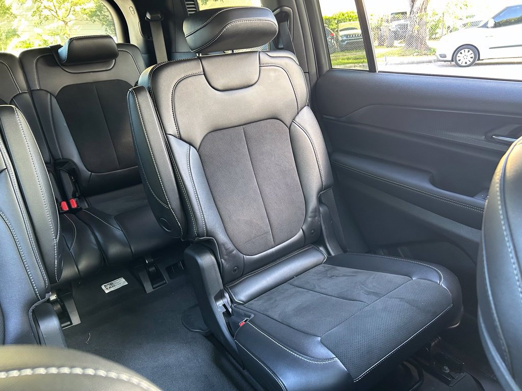Certified 2025 Jeep Grand Cherokee L Altitude RWD image 15