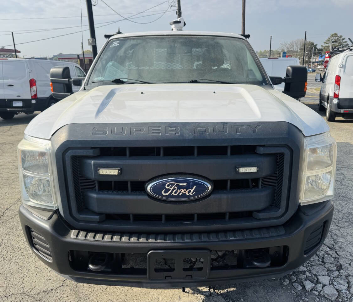 Used 2016 Ford F250 XL w/ Power Equipment Group RWD image 3