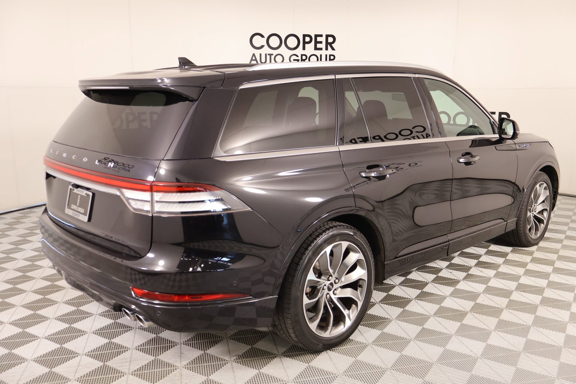 Used 2021 Lincoln Aviator Grand Touring w/ Equipment Group 302A image 23