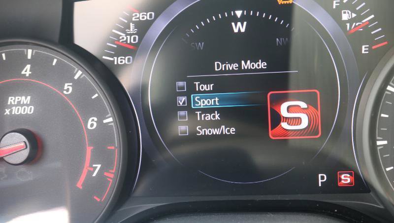 Used 2020 Chevrolet Camaro SS RWD image 13
