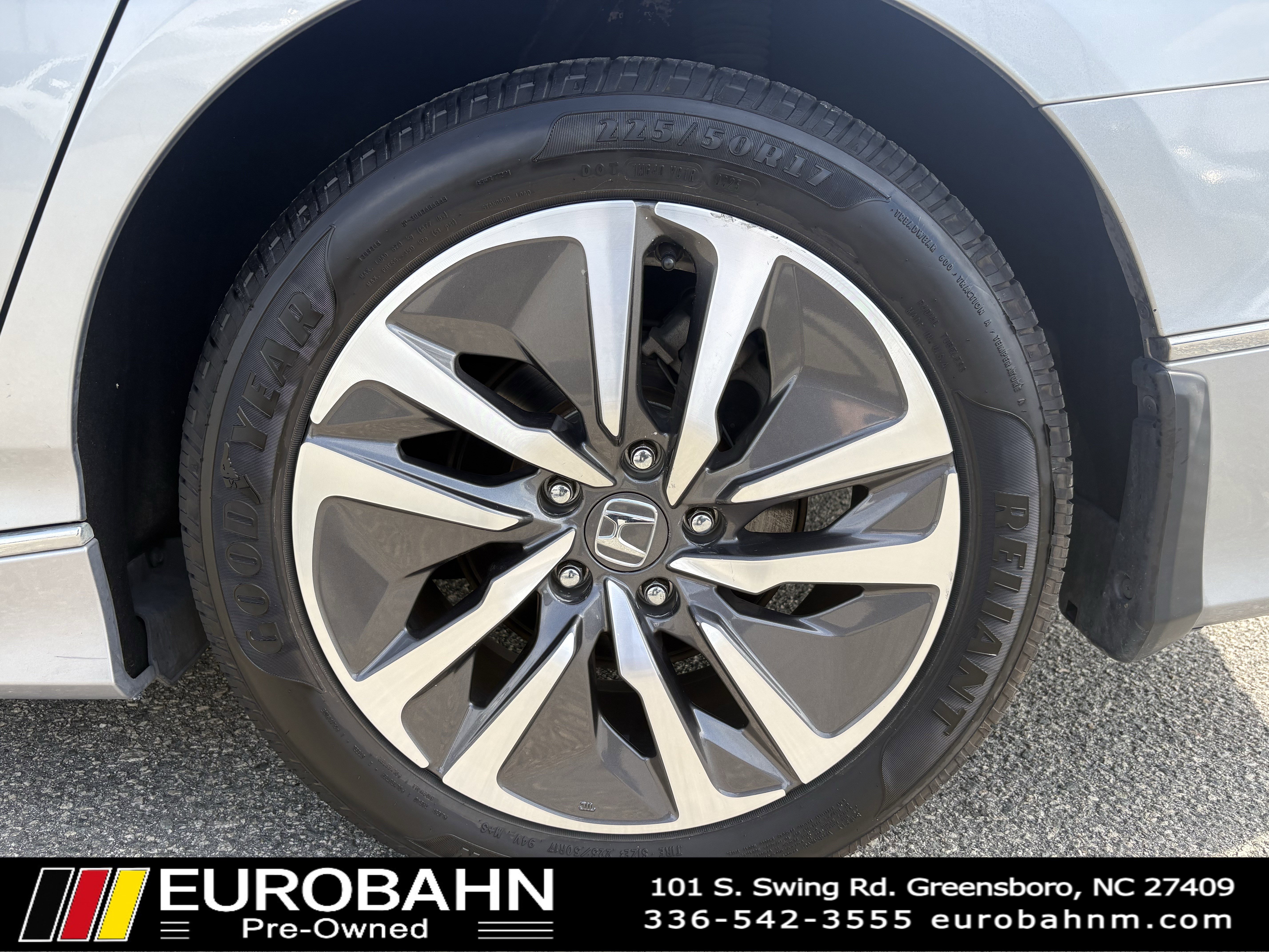 Used 2019 Honda Accord EX image 30