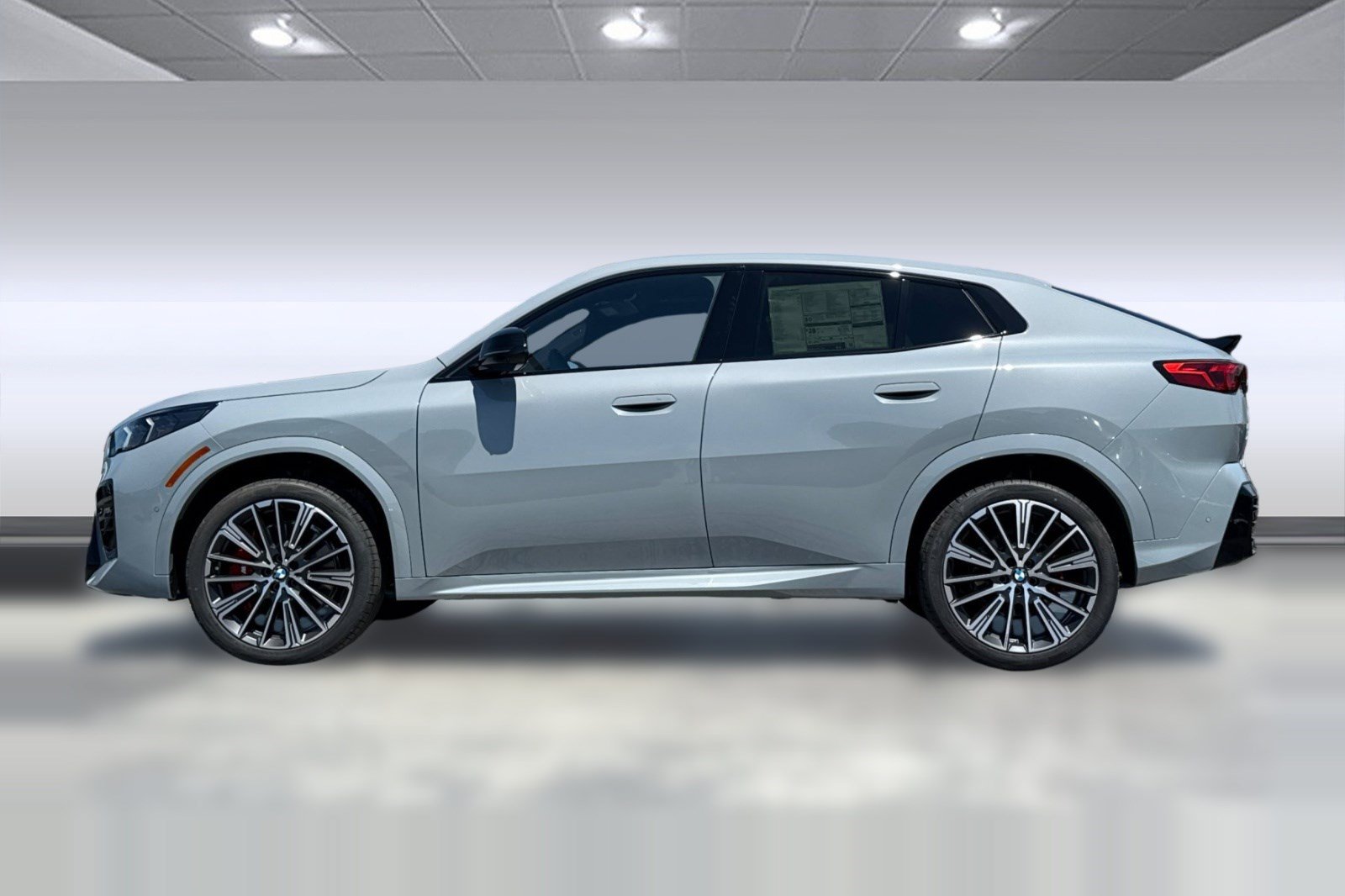 New 2026 BMW X2 xDrive28i w/ Technology Package AWD/4WD image 2