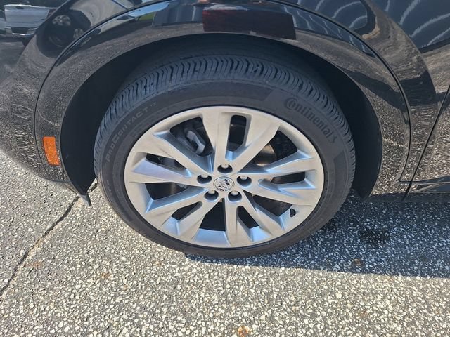 Used 2023 Buick Envision Avenir AWD/4WD image 10