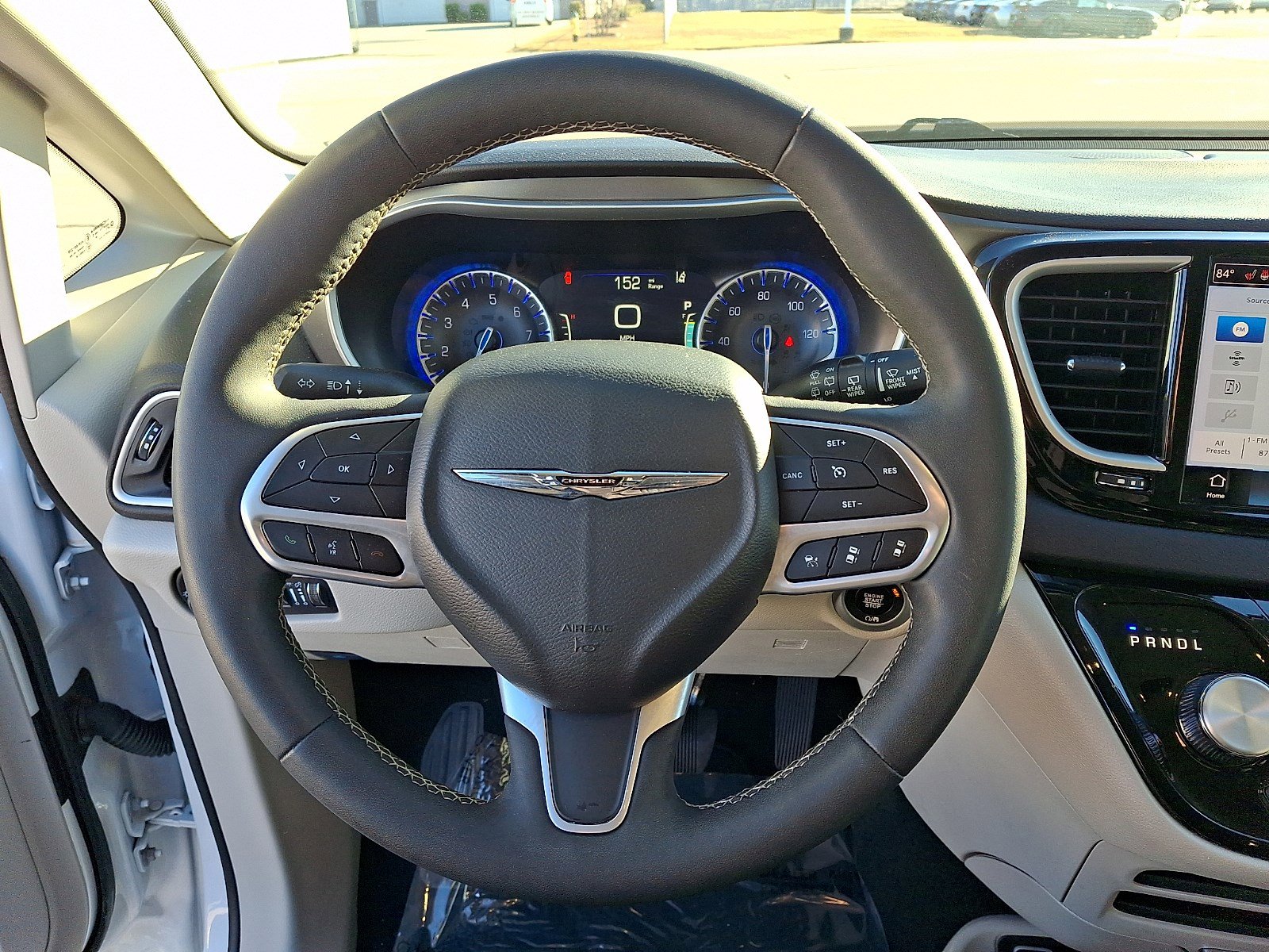 Used 2024 Chrysler Pacifica Touring-L image 19