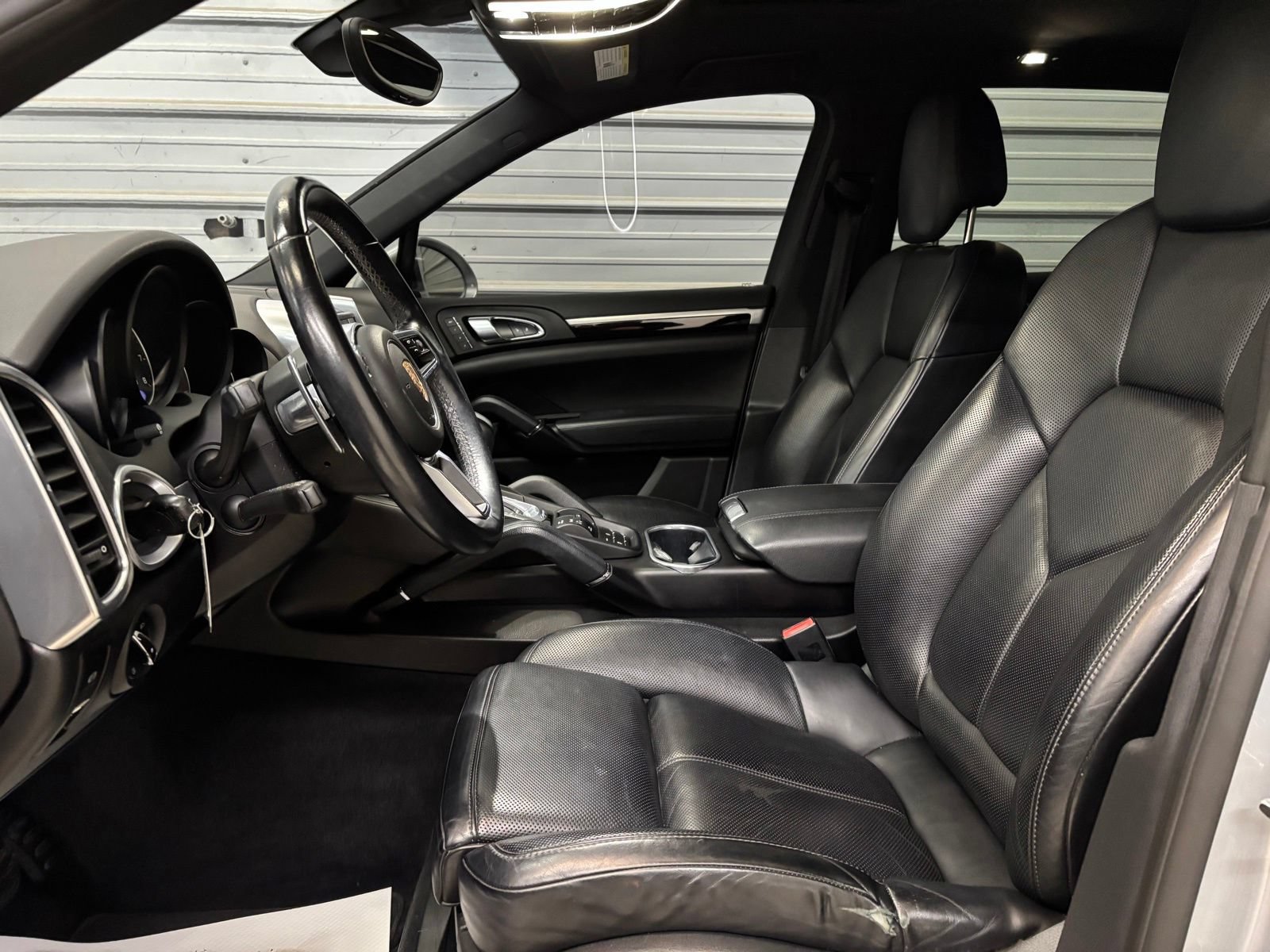 Used 2018 Porsche Cayenne AWD/4WD image 10