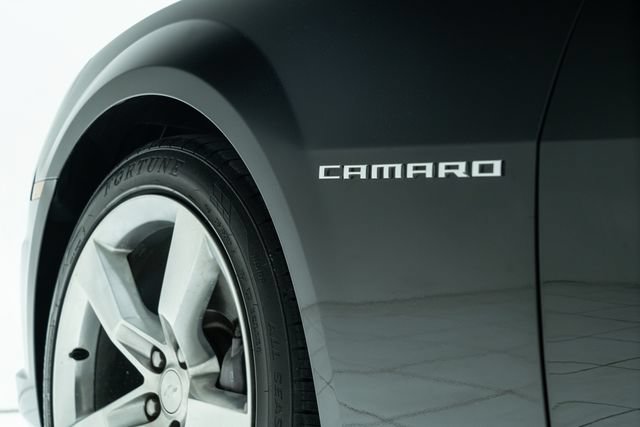 Used 2012 Chevrolet Camaro SS RWD image 21