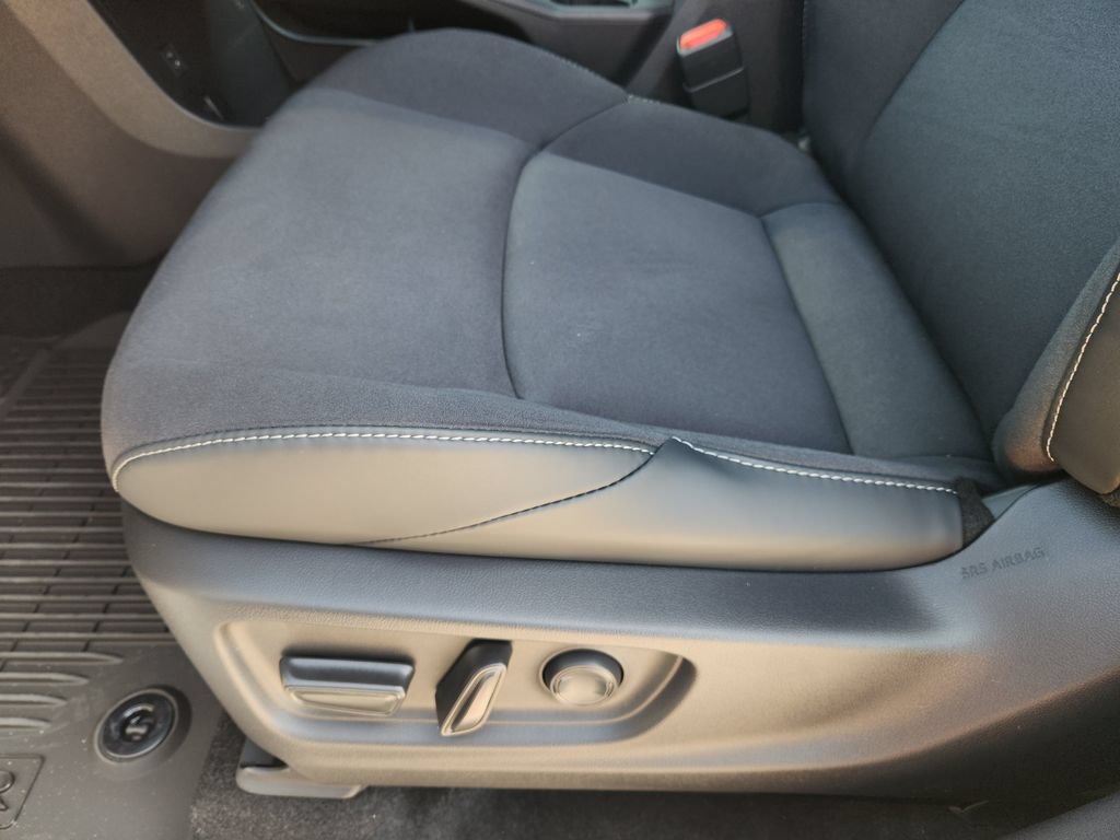 New 2026 Toyota C-HR AWD/4WD image 19