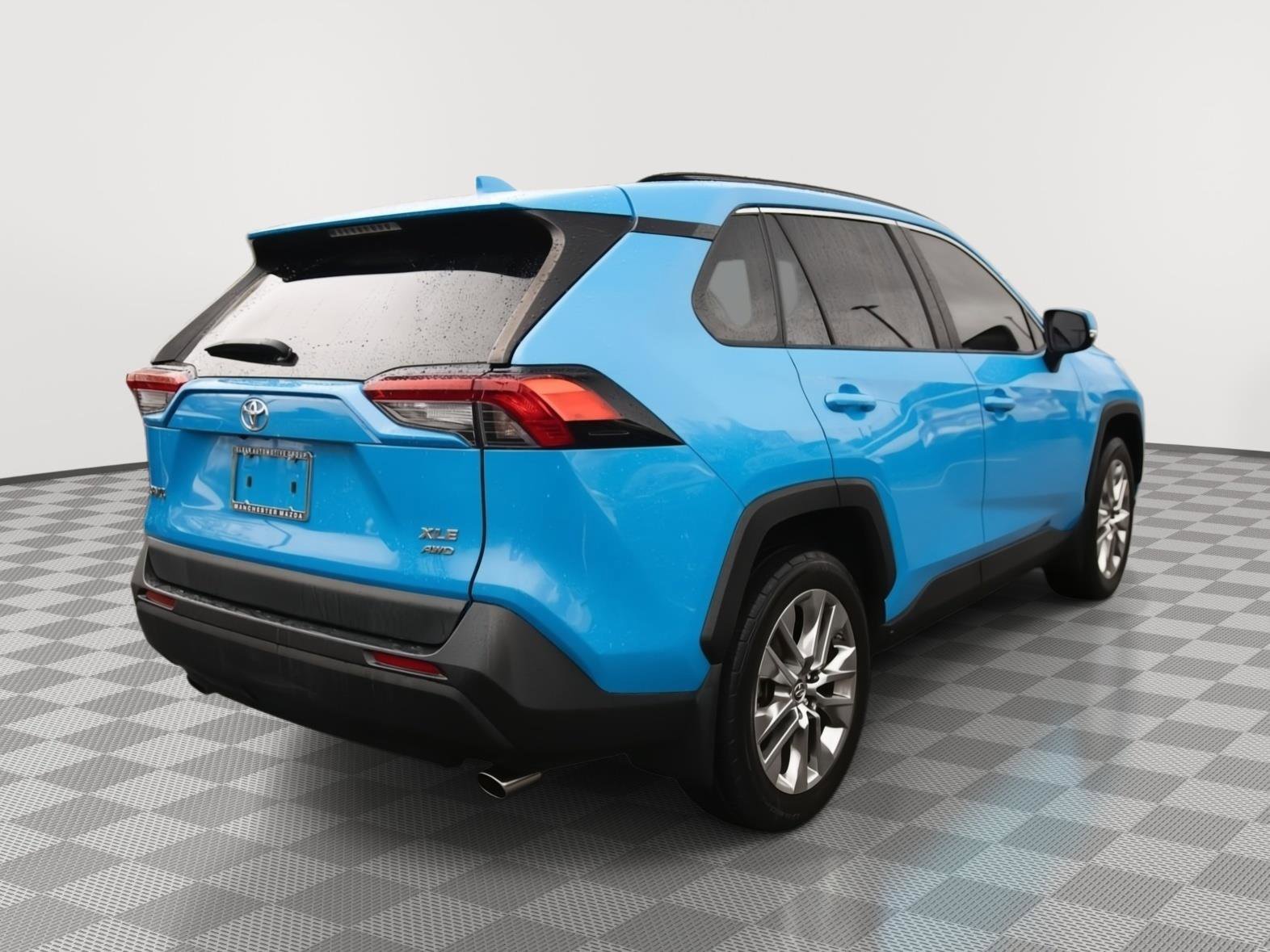 Used 2019 Toyota RAV4 XLE Premium w/ Cold Weather Package AWD/4WD image 23
