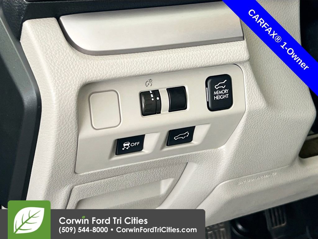 Used 2015 Subaru Forester 2.5i Touring AWD/4WD image 20