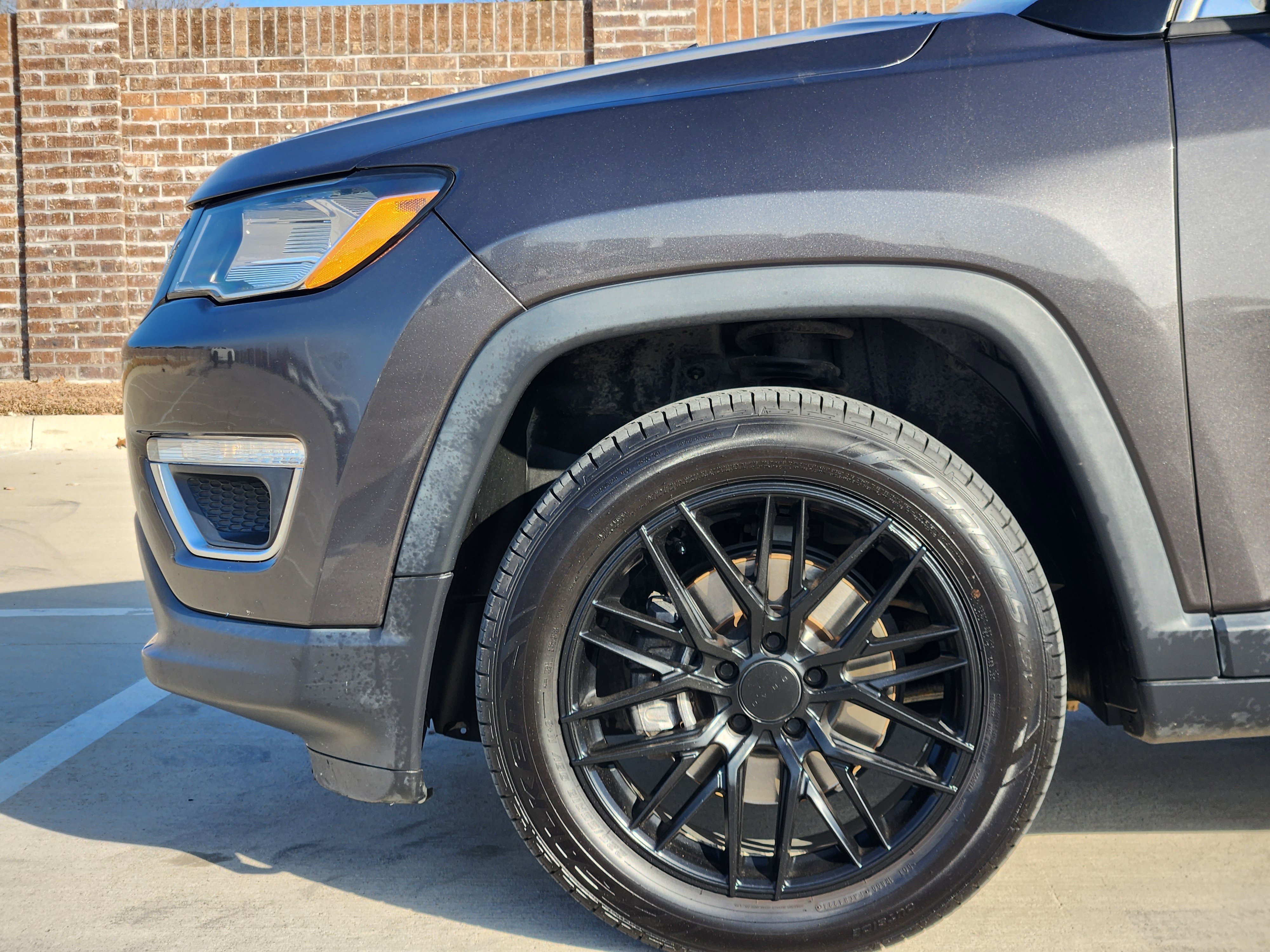 Used 2018 Jeep Compass Limited w/ Navigation Group image 10