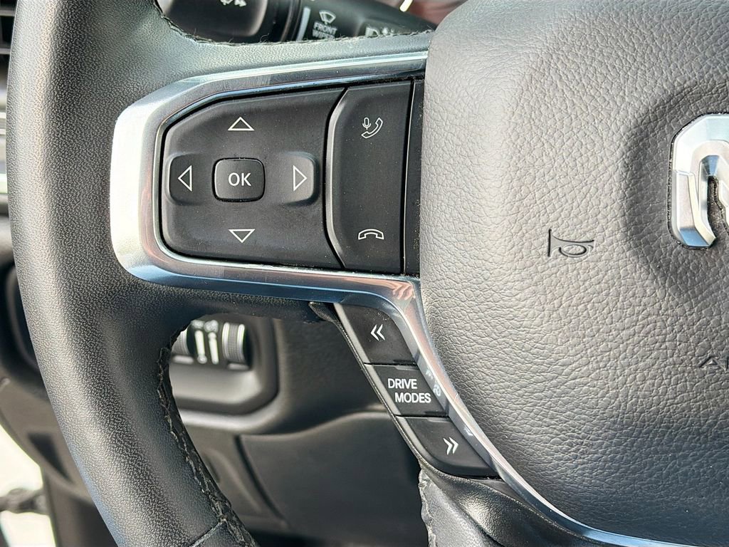 Used 2025 RAM 1500 Laramie image 12