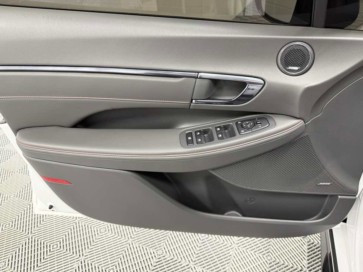 Used 2022 Hyundai Sonata N Line image 11