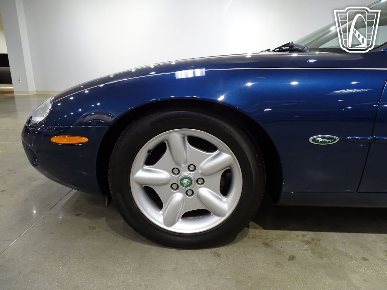 Used 1998 Jaguar XK8 Convertible image 15