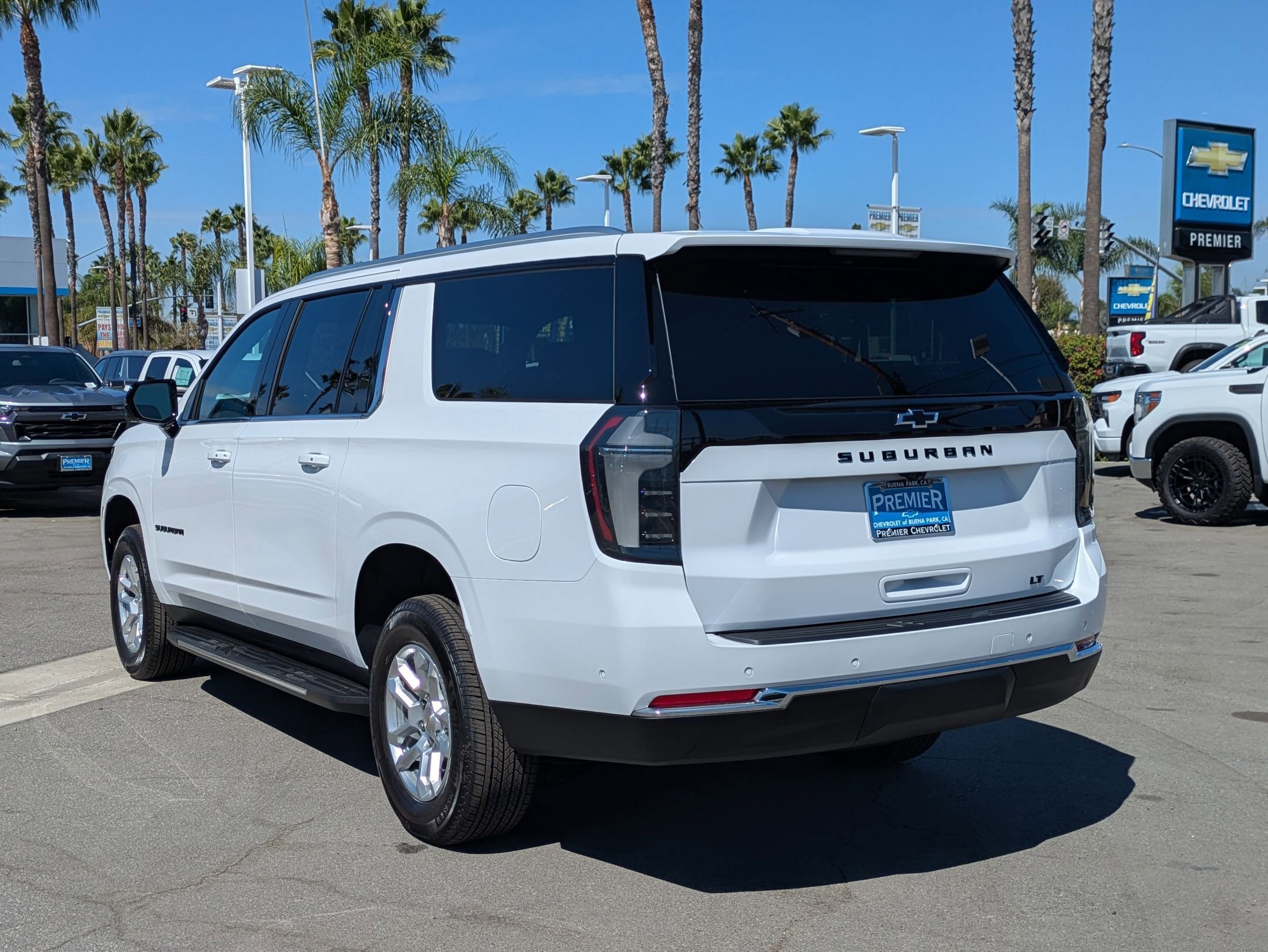 New 2026 Chevrolet Suburban LT w/ Comfort Package image 3
