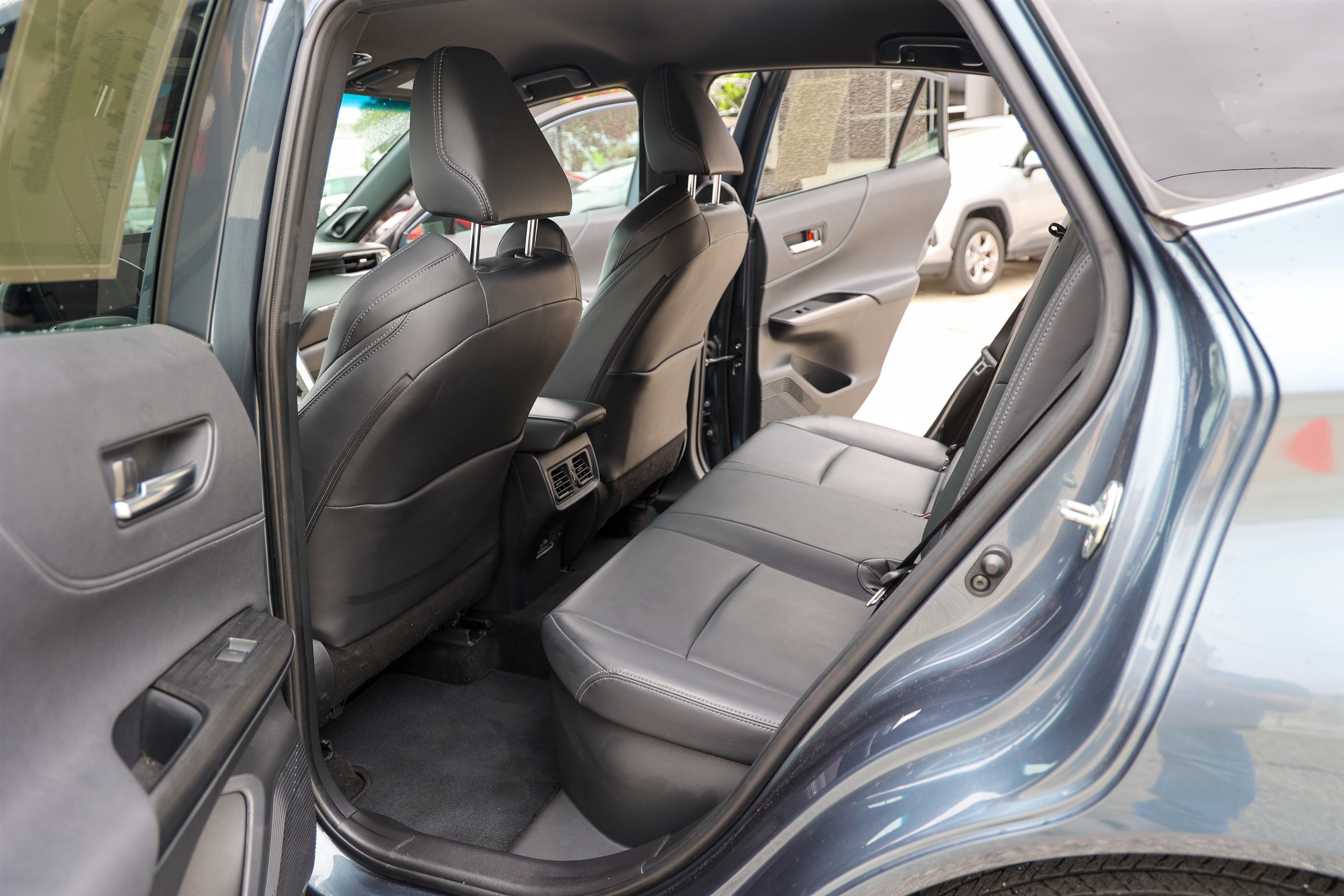 Certified 2024 Toyota Venza XLE AWD/4WD image 32