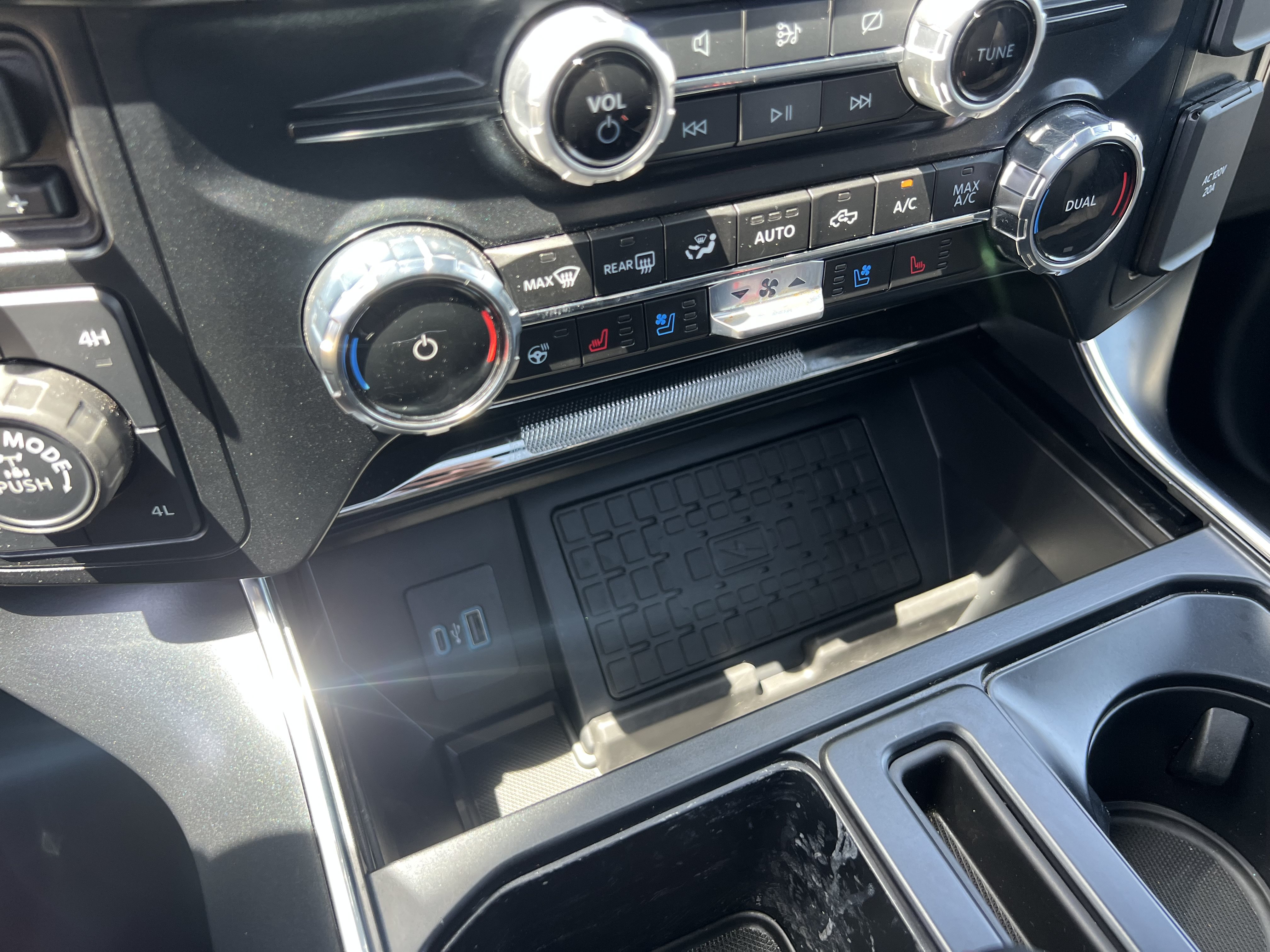 Used 2024 Ford F150 Raptor AWD/4WD image 46