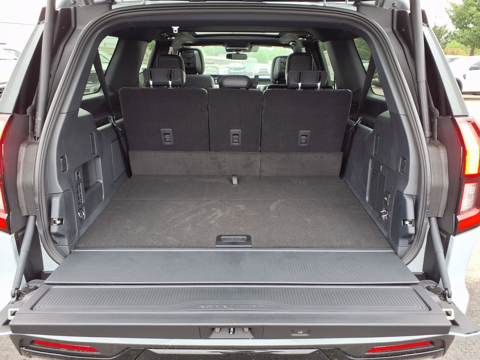 New 2026 Ford Expedition Max Platinum AWD/4WD image 11