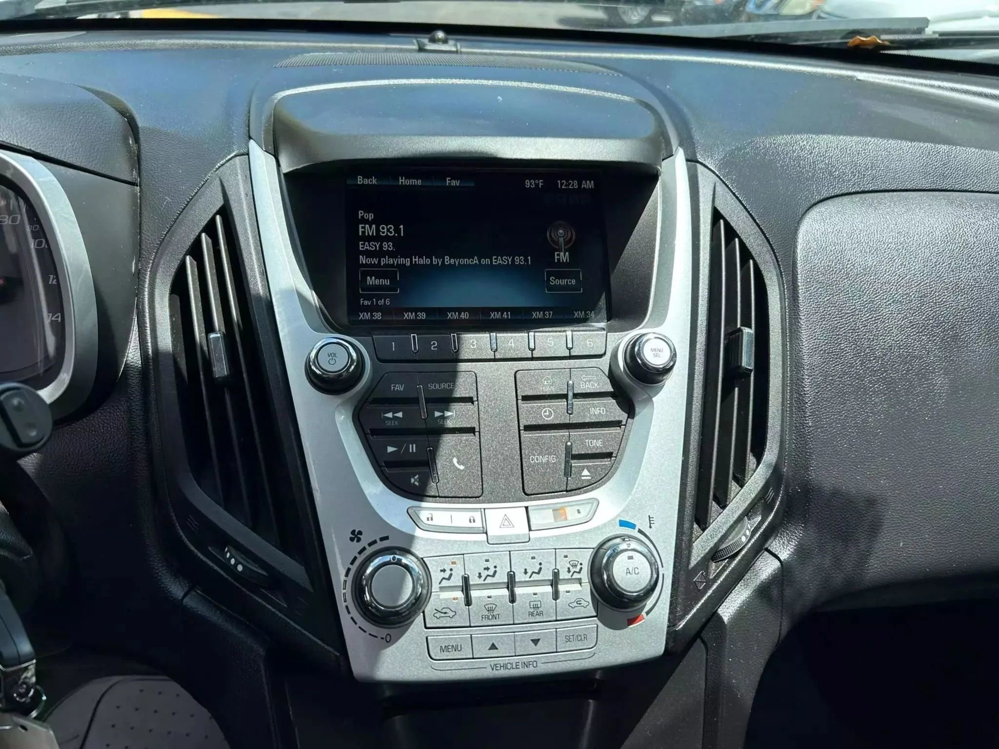 Used 2012 Chevrolet Equinox LT image 19