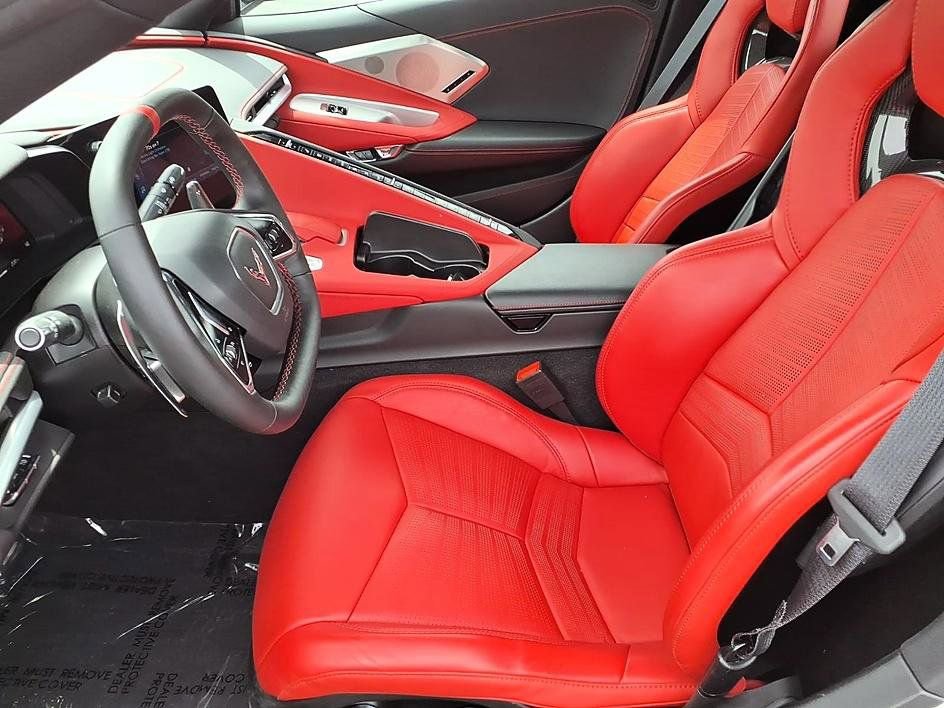 Used 2024 Chevrolet Corvette Stingray Preferred Conv w/ Z51 Performance Package RWD image 15