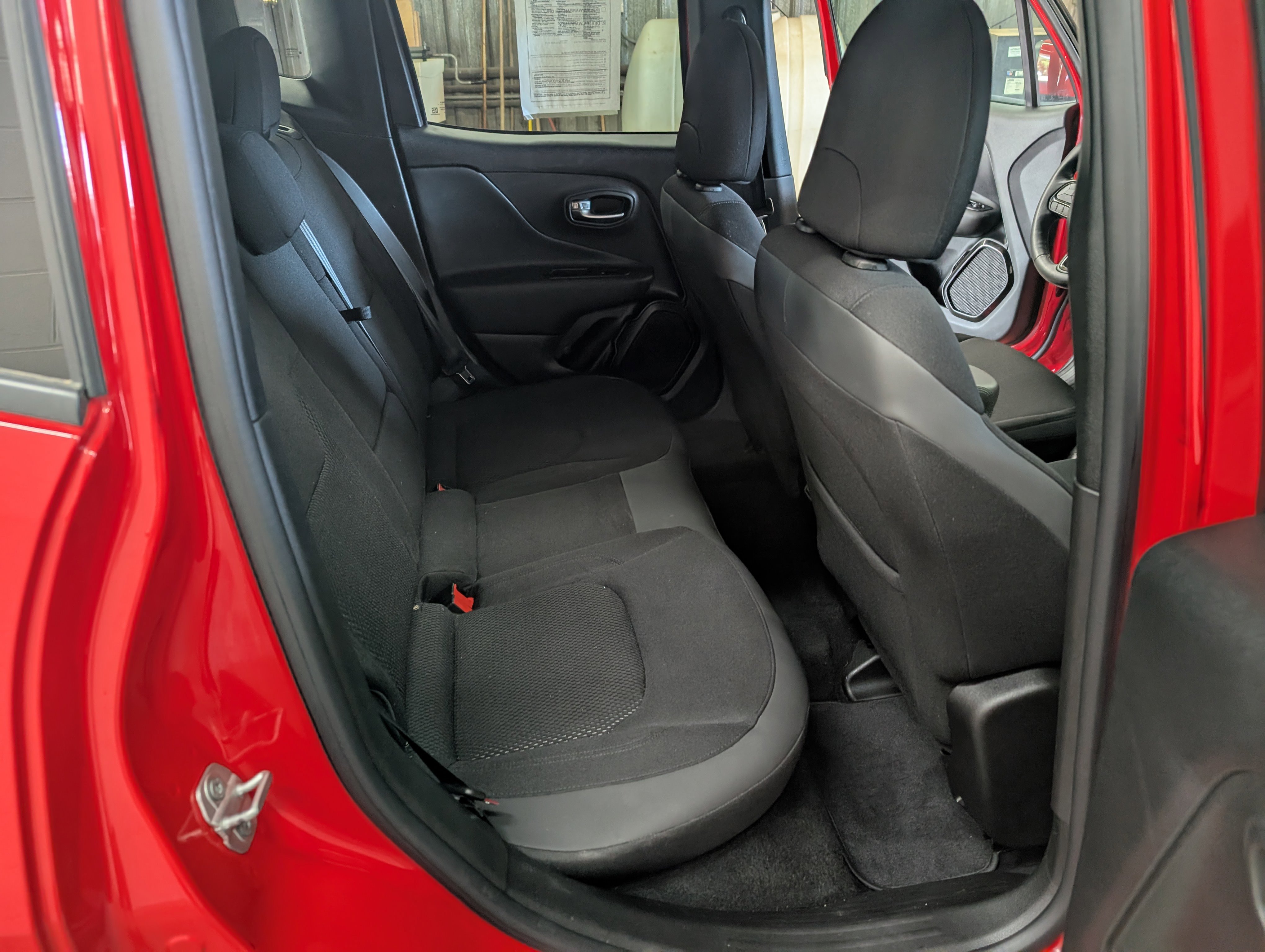 Used 2020 Jeep Renegade Altitude image 5