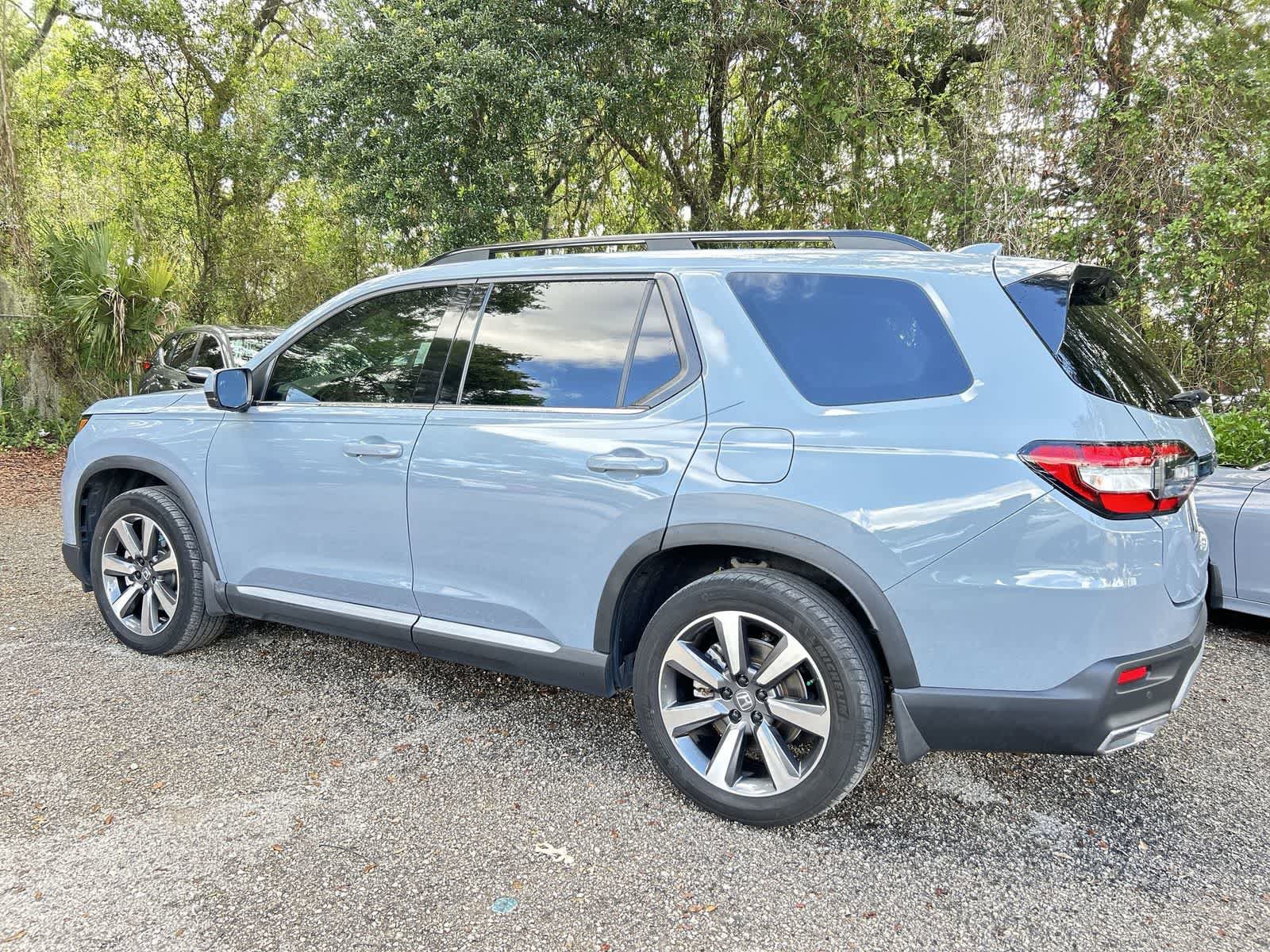 Certified 2023 Honda Pilot Touring image 6
