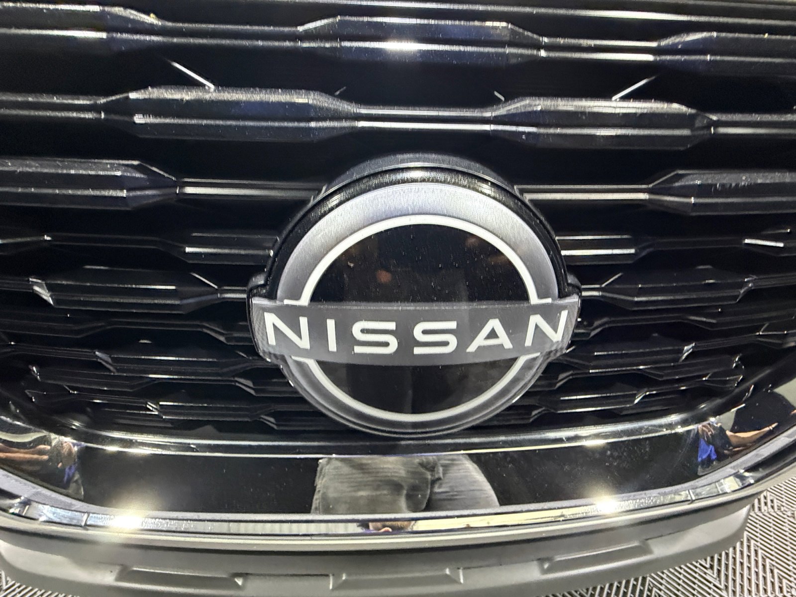 Used 2022 Nissan Rogue SV image 23