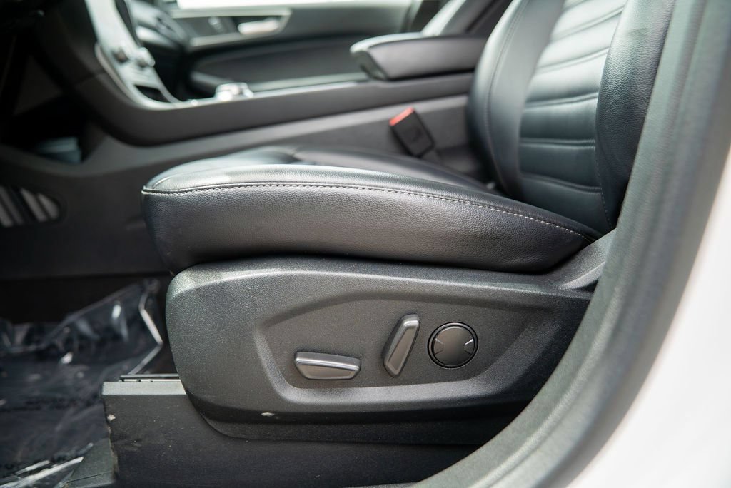 Used 2022 Ford Edge SEL AWD/4WD image 14