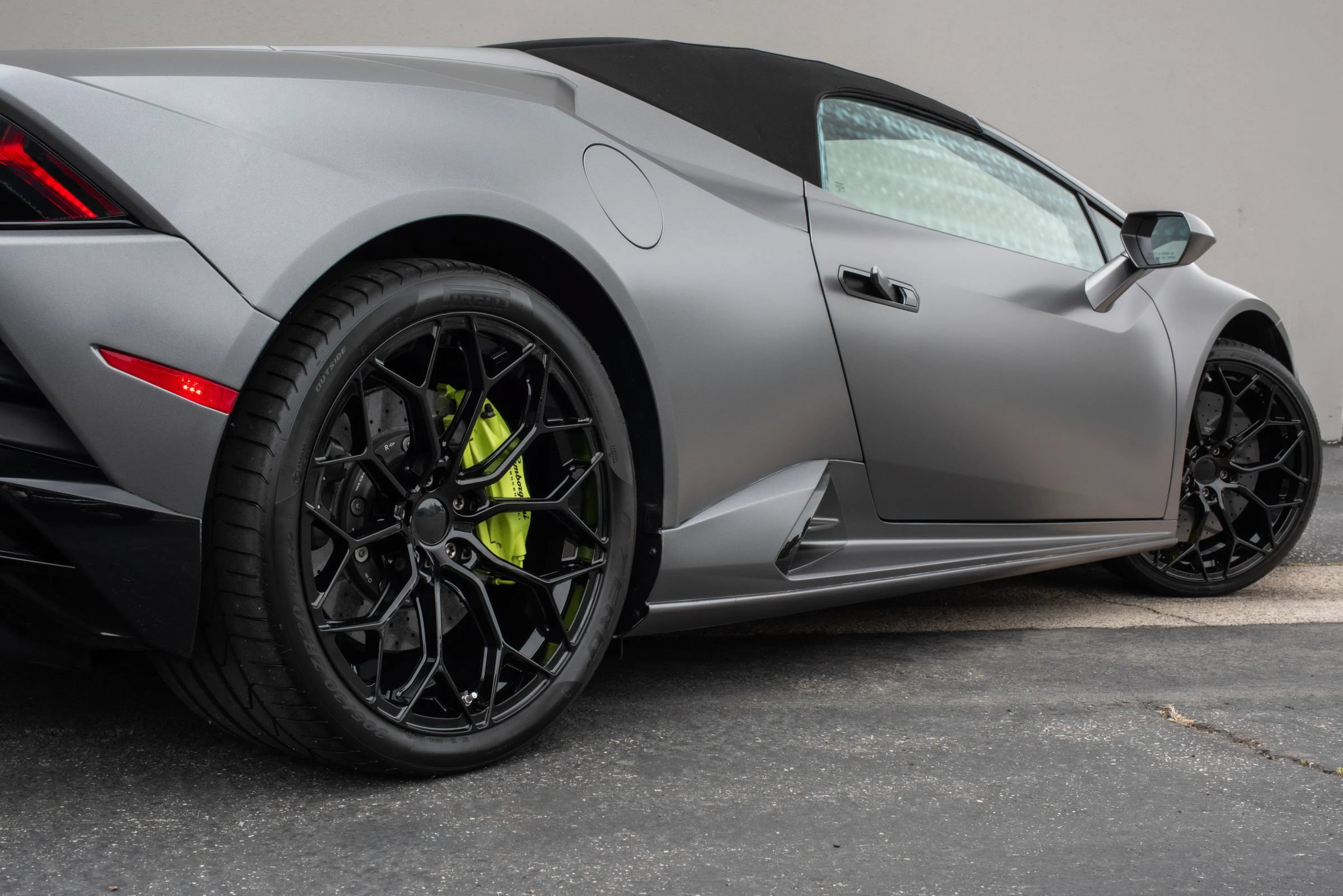 Used 2020 Lamborghini Huracan EVO AWD/4WD image 23