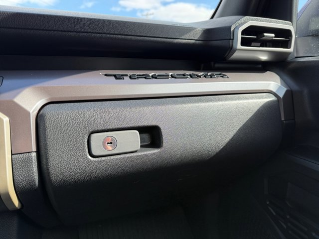 Certified 2025 Toyota Tacoma SR5 image 31