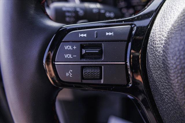 Used 2025 Honda Pilot Black Edition image 14
