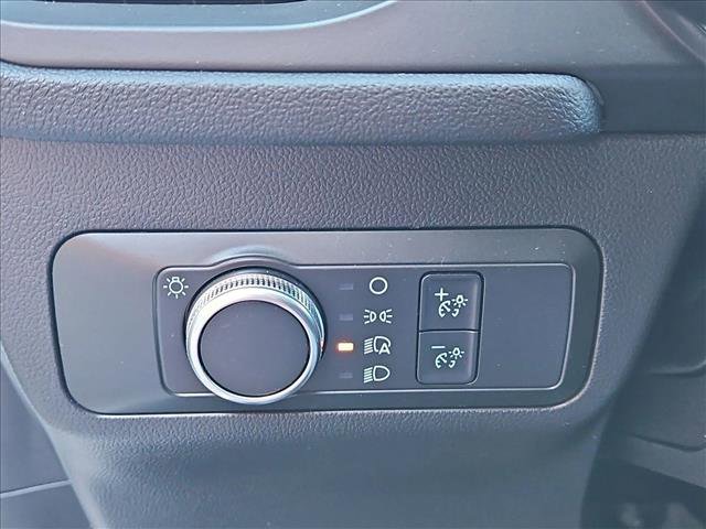 Used 2022 Ford Escape SE w/ SE Sport Appearance Package image 16