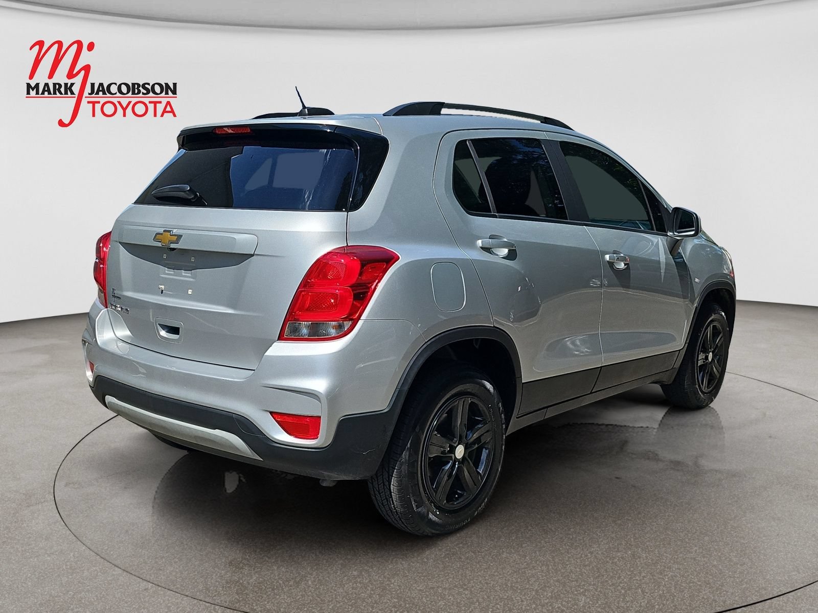 Used 2022 Chevrolet Trax LT w/ LT Convenience Package AWD/4WD image 5