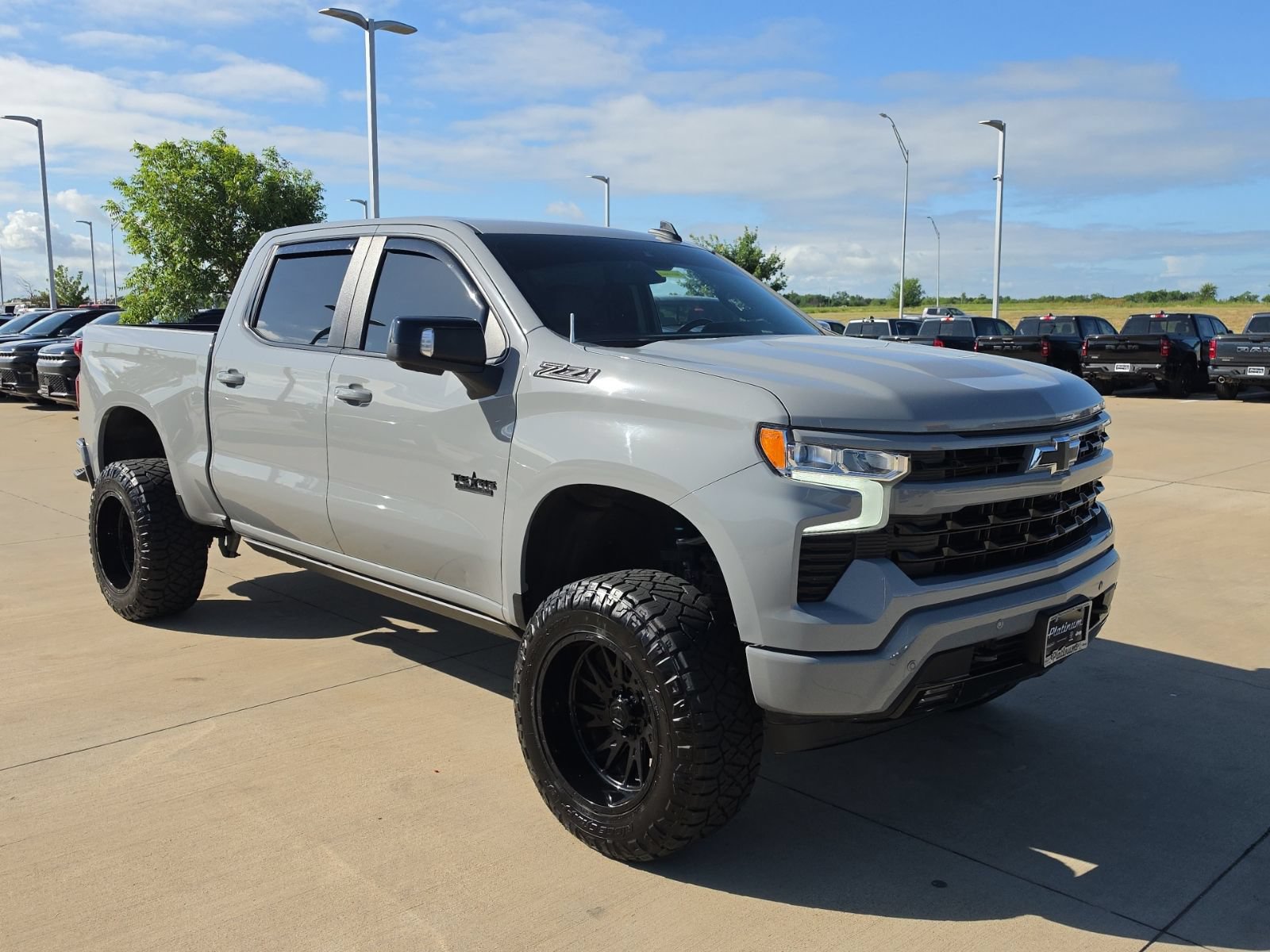 Used 2025 Chevrolet Silverado 1500 RST AWD/4WD image 7